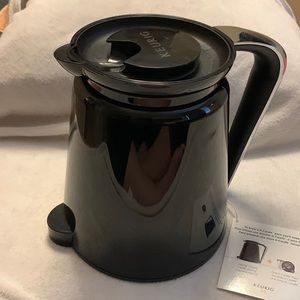 NWT - Keurig 2.0 Black Plastic Carafe 32oz Double-Walled with Easy-Pour Handle
